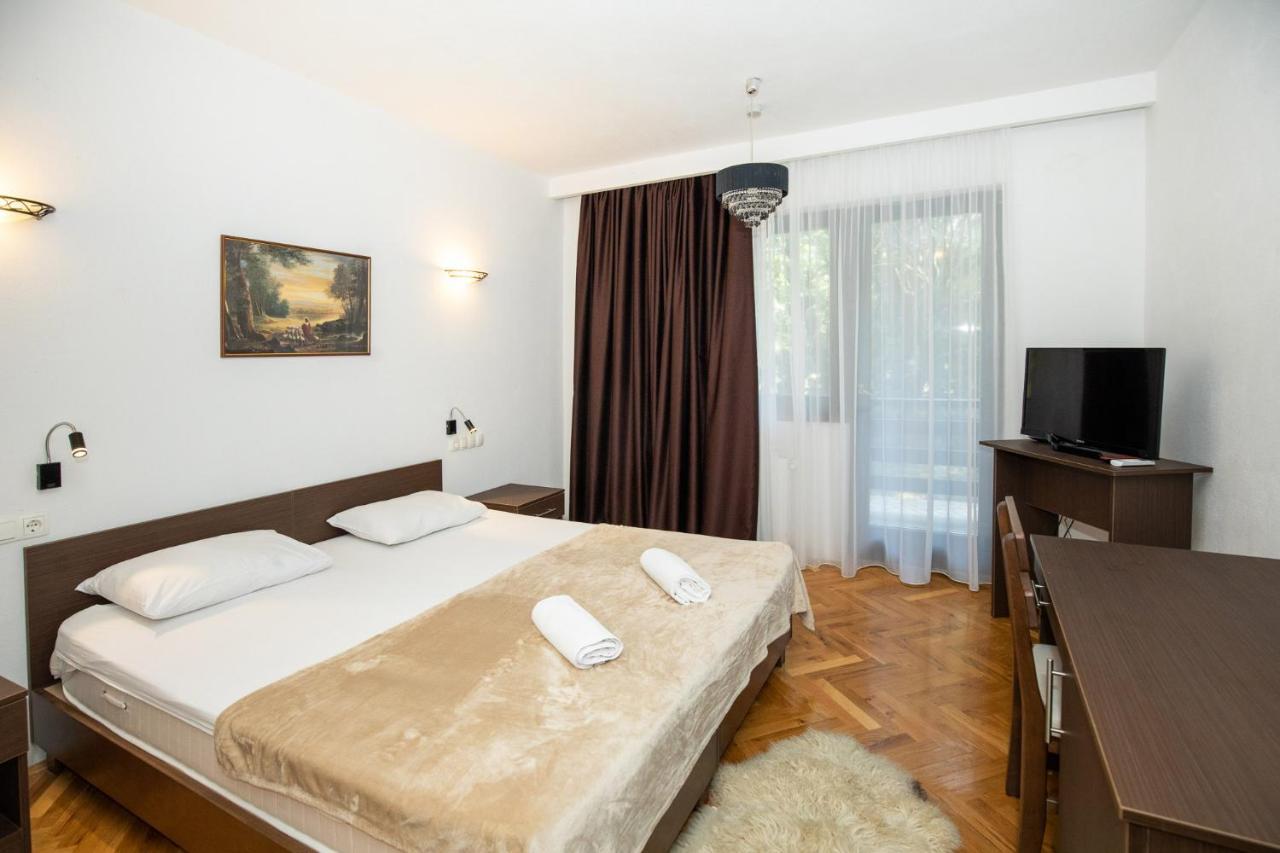 Holiday Resort Zlatni Dol Mostar Goranci Exterior foto