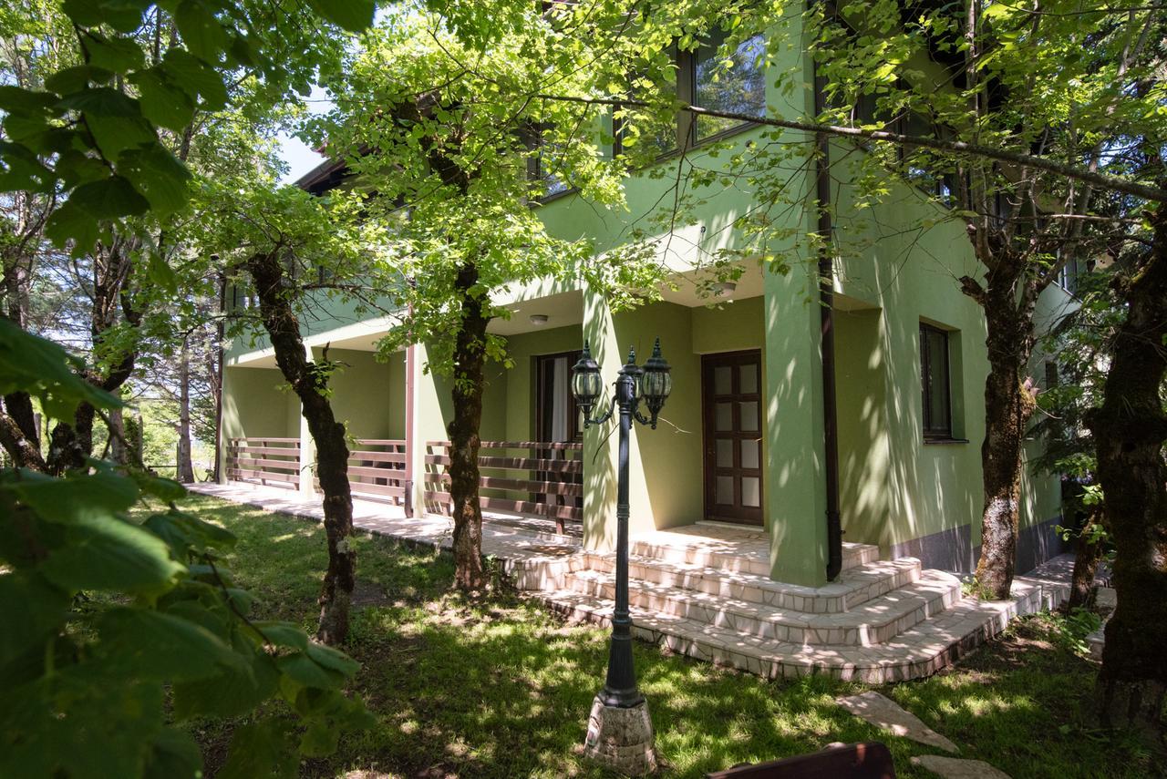 Holiday Resort Zlatni Dol Mostar Goranci Exterior foto